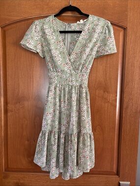 Floral Sage Green V-Neck Midi Dress